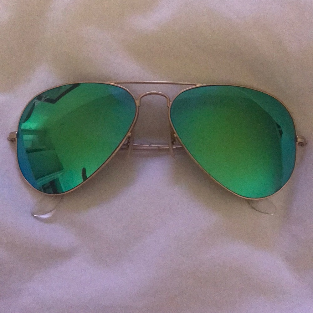 Ray ban aviators with green lens